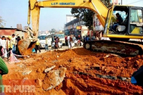 Land acquisition turns to be the biggest hurdle in flyover construction work, agency facing tough time to progress with the construction work Land acquisition turns to be the biggest hurdle in flyover construction work, agency facing tough time to progress with the construction work
